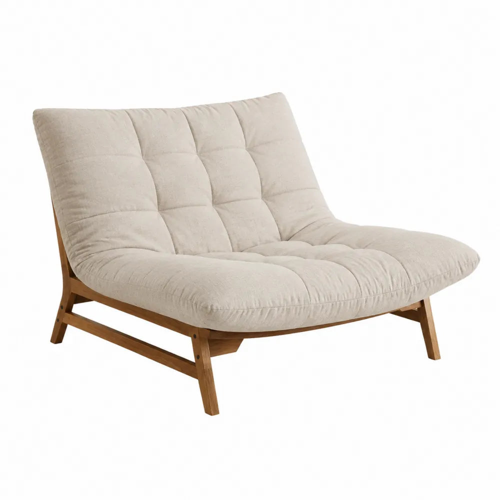 Poltrona lounge senza braccioli con seduta trapuntata in tessuto beige e struttura in legno naturale 90 x 70 x 75 cm