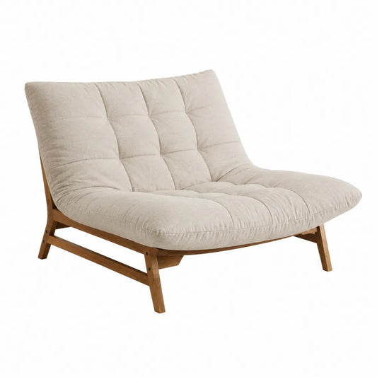 Poltrona lounge senza braccioli con seduta trapuntata in tessuto beige e struttura in legno naturale 90 x 70 x 75 cm